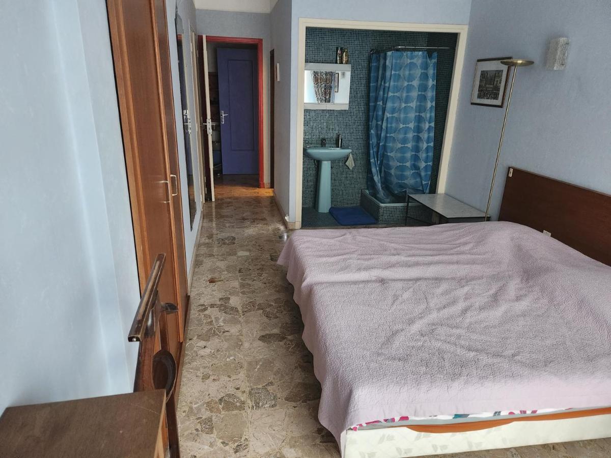 Big Apart 140M2 5Min Walk To Beach Sea &Promenade 3 Double Rooms,Big Living Room 42M2, 3 Showers,9 Beds, Free Parking Nicea Zewnętrze zdjęcie